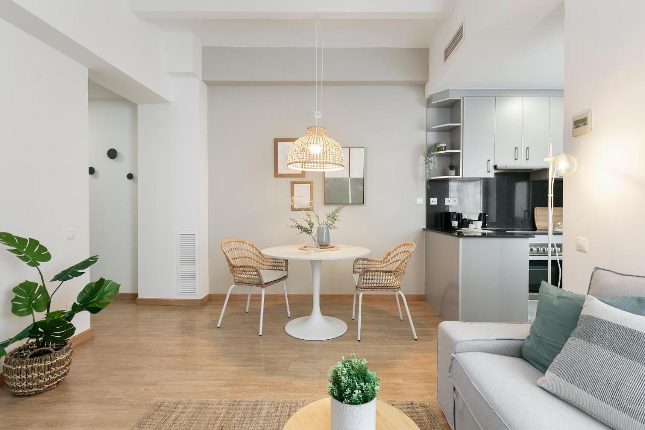 Click&Flat Sugranyes Apartment Barcelona Exterior photo